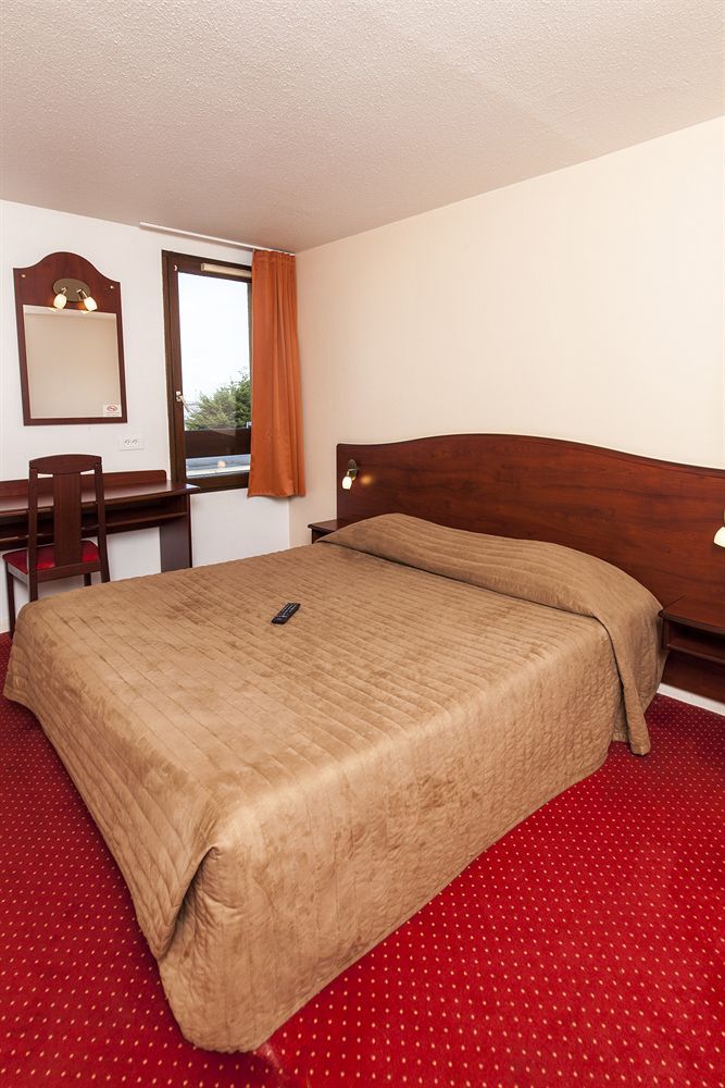 Brit Hotel Arras Eksteriør billede